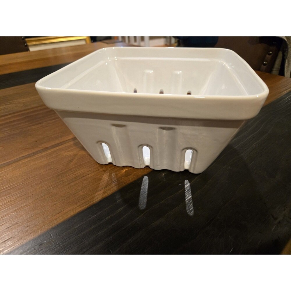 Crate and Barrel White Ceramic Berry Box Square Farmers Market Style Basket XL